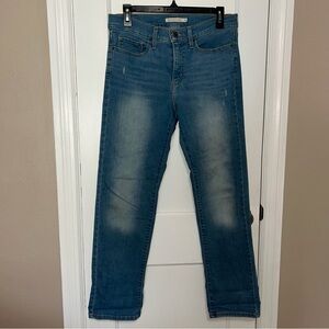 Levi's 314 shaping Straight Leg Women's Jeans